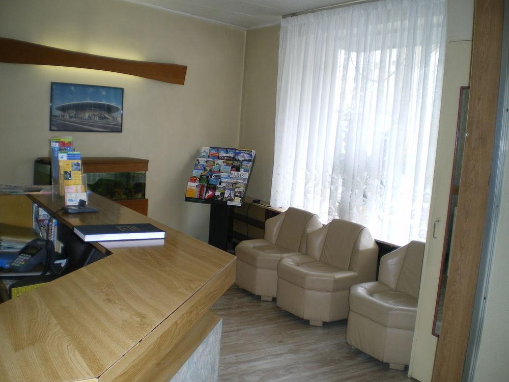 Hotel Moderne Saint-Denis  Esterno foto