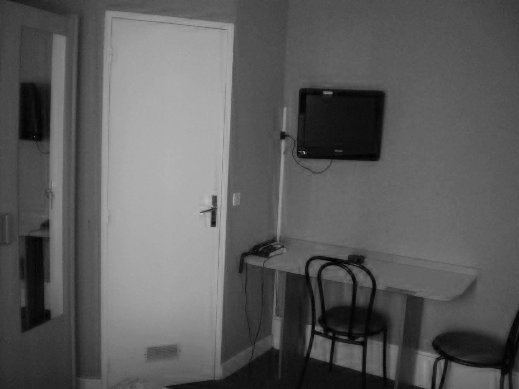 Hotel Moderne Saint-Denis  Esterno foto