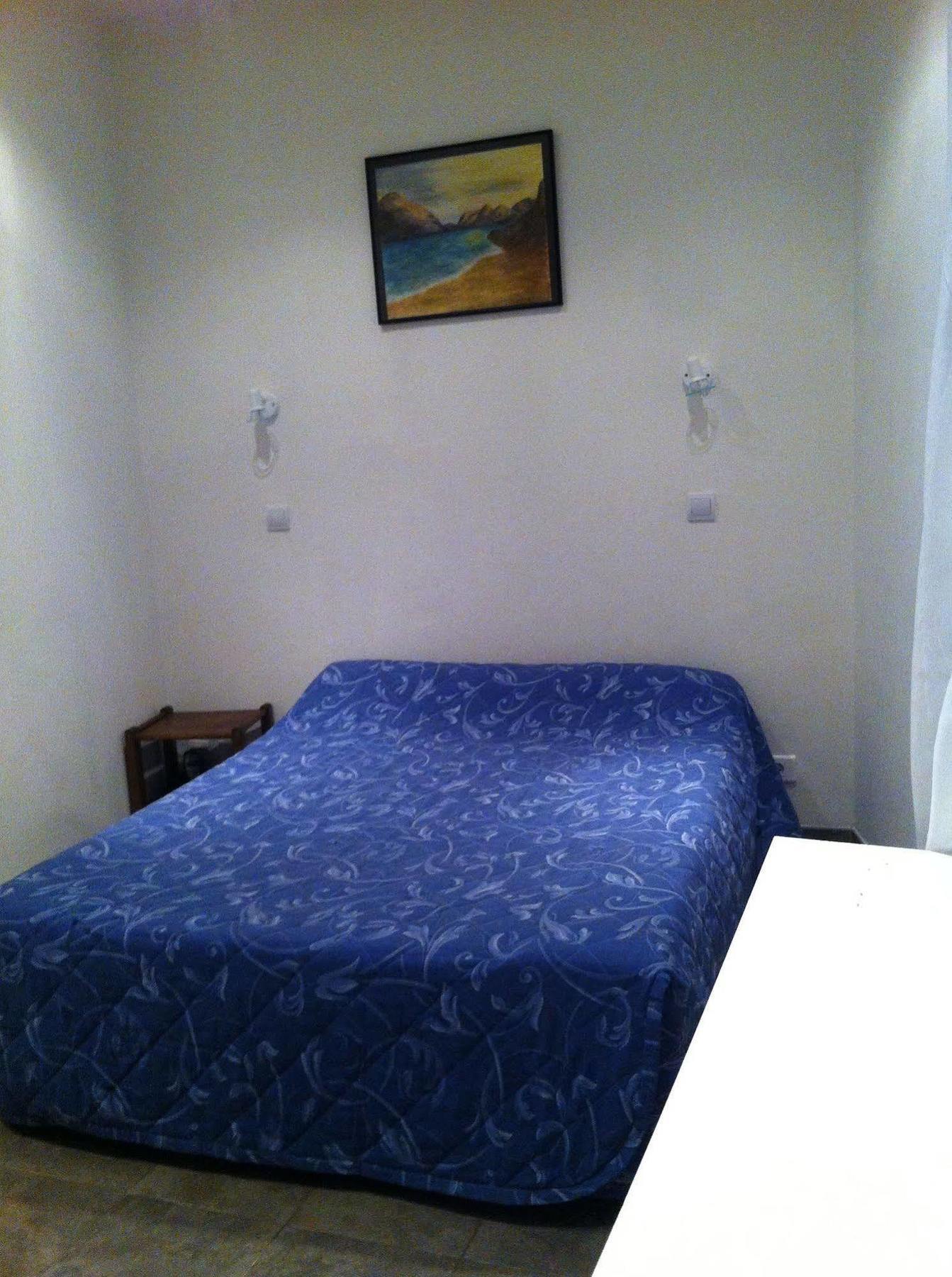 Hotel Moderne Saint-Denis  Esterno foto